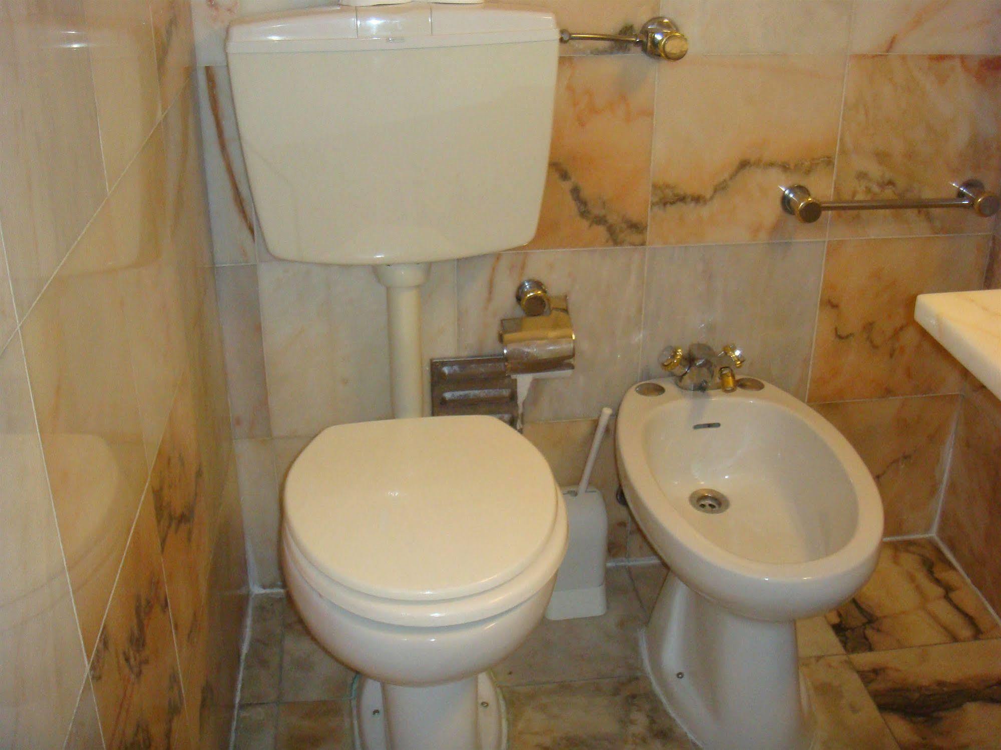 Res Dublin Hotel 2*